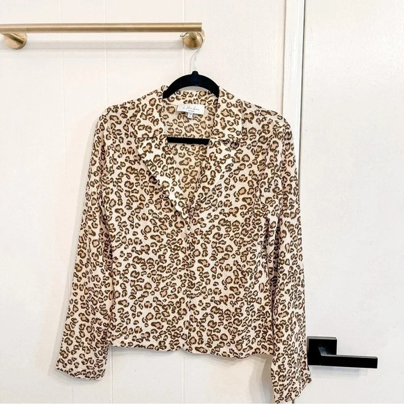 L’Academie leopard top one button from revolve size XS - Picture 2 of 9